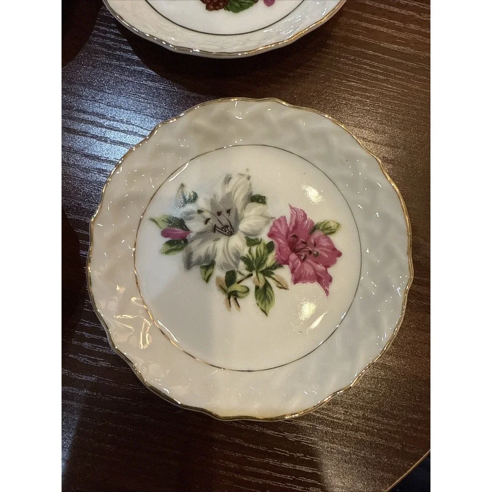 4 Schumann‎ Arzberg Bavaria Fruit Flower Saucer Plates Gold Trim VINTAGE RARE 4